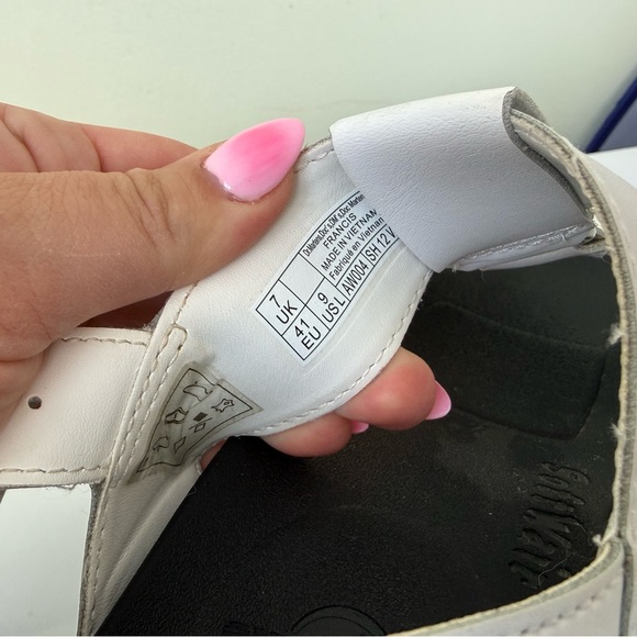 Dr. Martens Francis White Platform Sandals size 9 - Picture 7 of 7